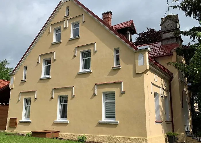 Ana - W Centrum 招待所 3*