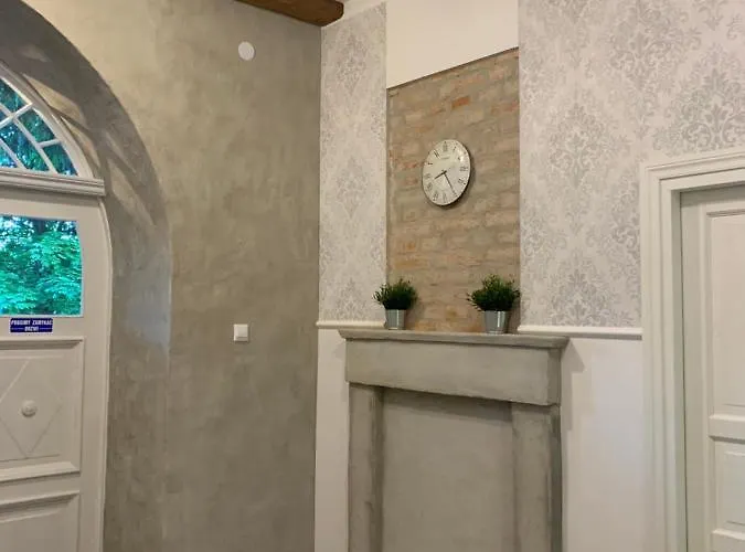 招待所 Ana - W Centrum 库多瓦-兹德鲁伊